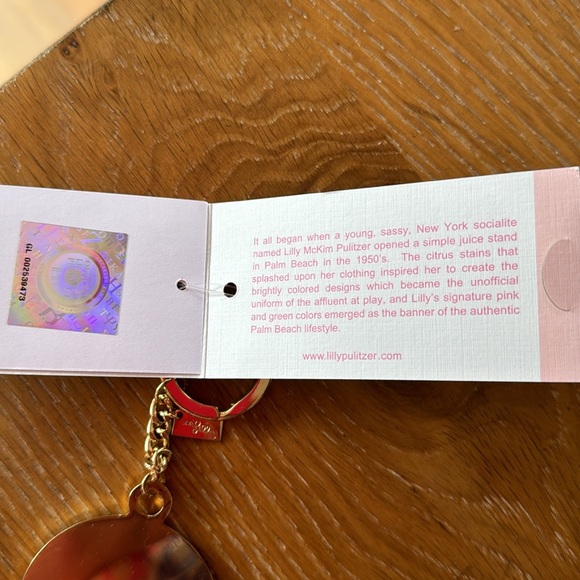 Chi Omega x Lilly Pulitzer key chain NWT - Picture 5 of 6